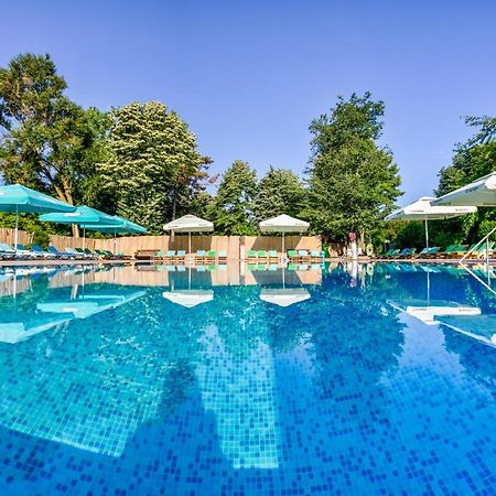 Q Hotel Нептун Екстер'єр фото