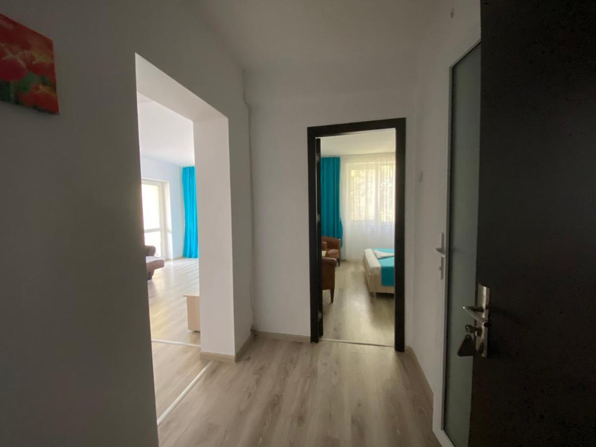 Q Hotel Нептун Екстер'єр фото