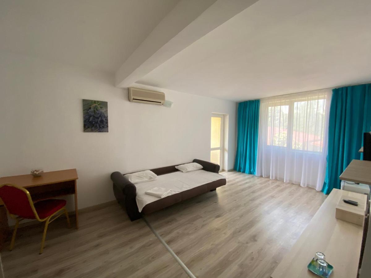 Q Hotel Нептун Екстер'єр фото