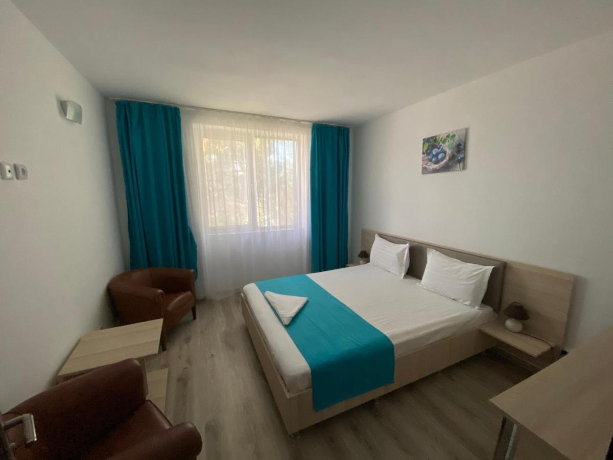 Q Hotel Нептун Екстер'єр фото