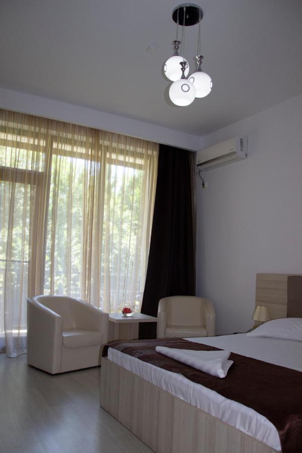 Q Hotel Нептун Екстер'єр фото