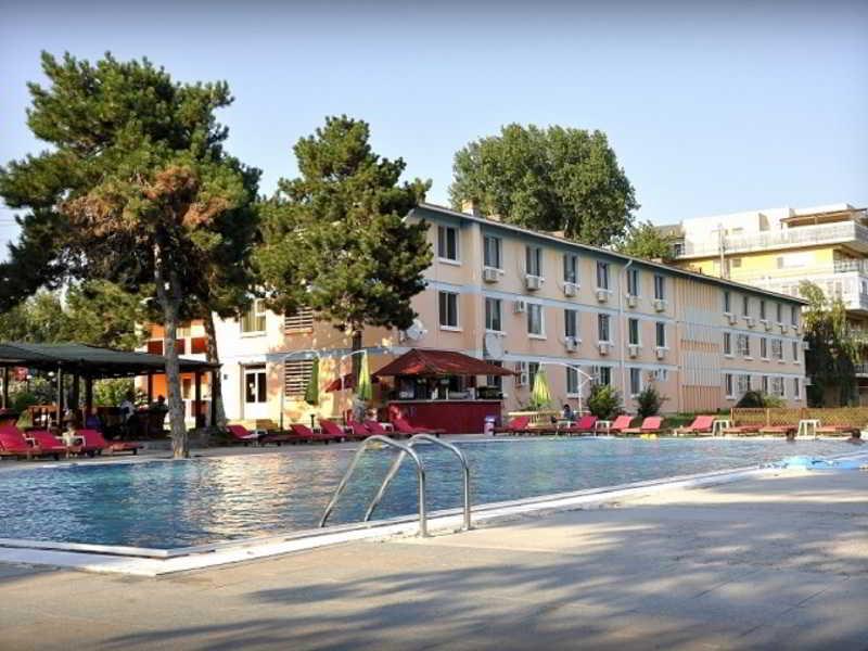 Q Hotel Нептун Екстер'єр фото