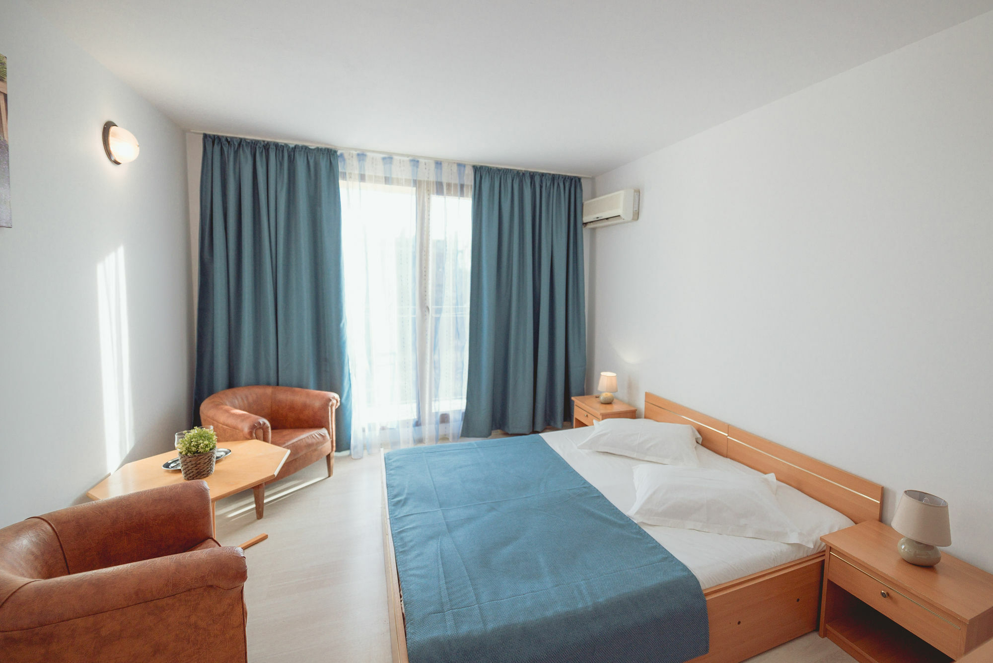 Q Hotel Нептун Екстер'єр фото