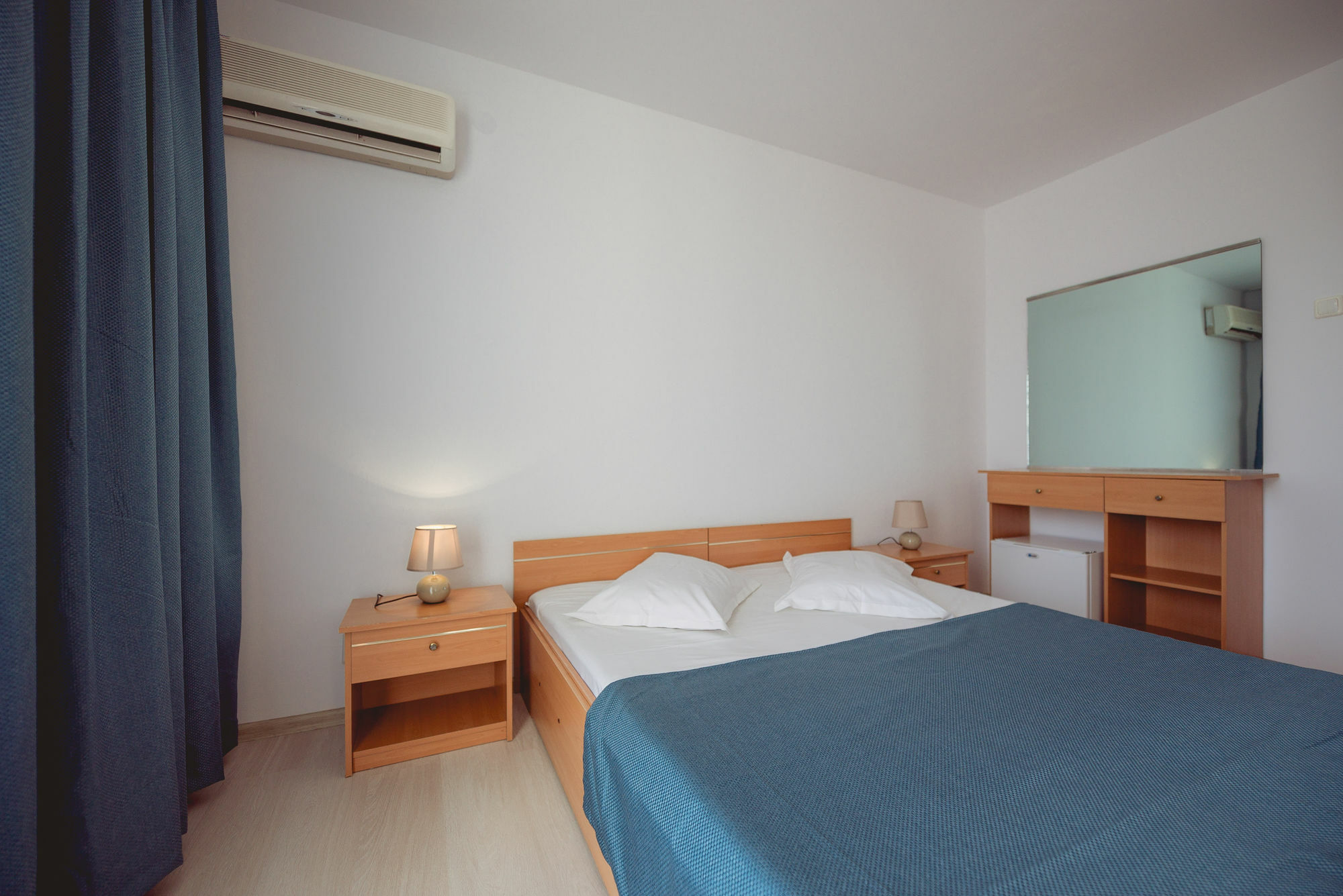 Q Hotel Нептун Екстер'єр фото